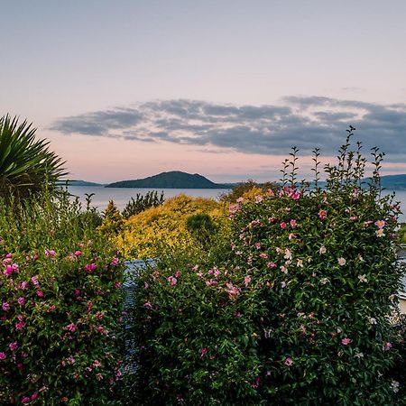 Rotorua Serenity Lakeview Retreat Ngoại thất bức ảnh