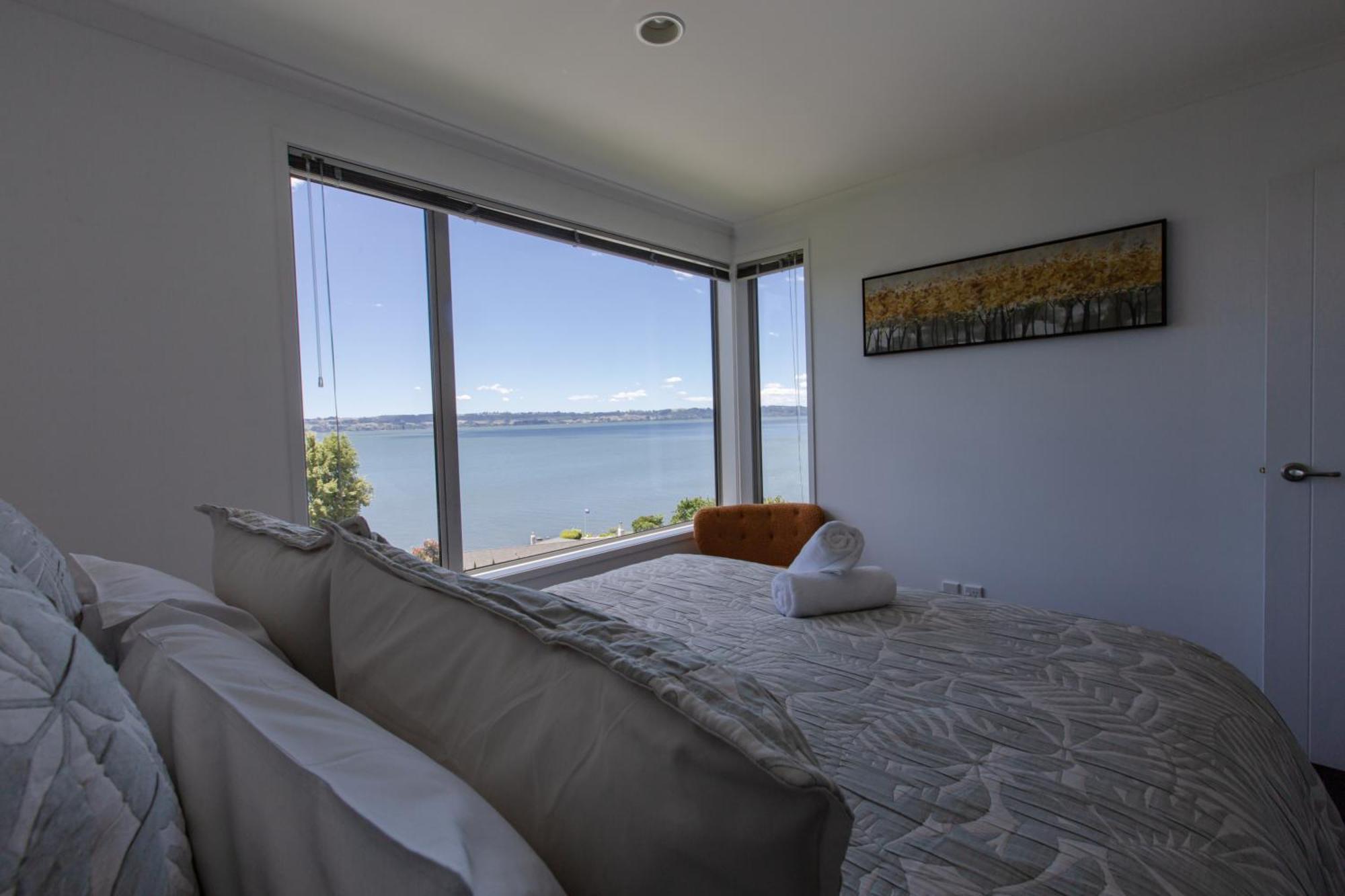 Rotorua Serenity Lakeview Retreat Ngoại thất bức ảnh
