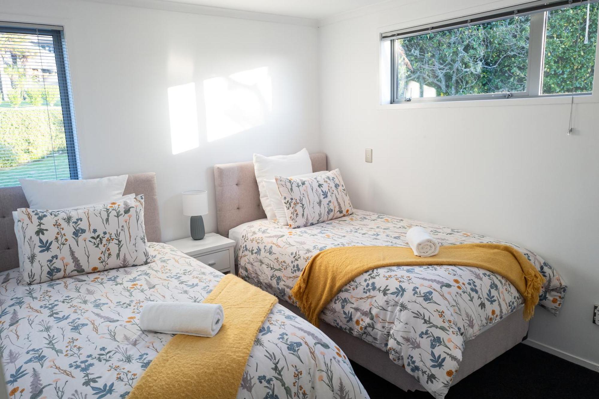 Rotorua Serenity Lakeview Retreat Ngoại thất bức ảnh
